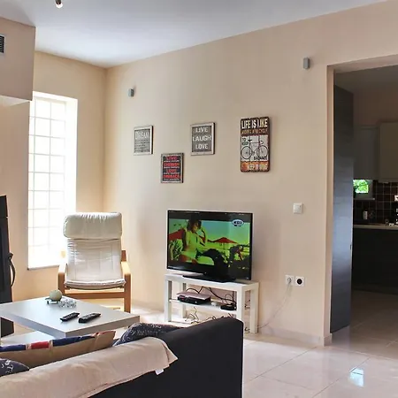 Friendly House 210m * Chania (Crete)